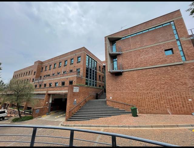 356M² OFFICE TO LET IN PARKTOWN